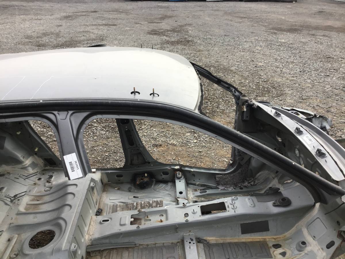 Стойка передней двери Renault Duster (HS) 2010-2021