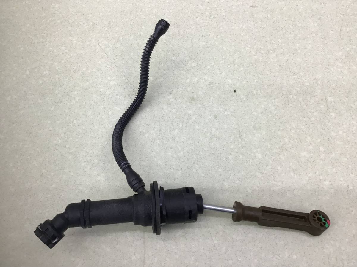 Цилиндр сцепления главный Renault Logan (2) 2014>