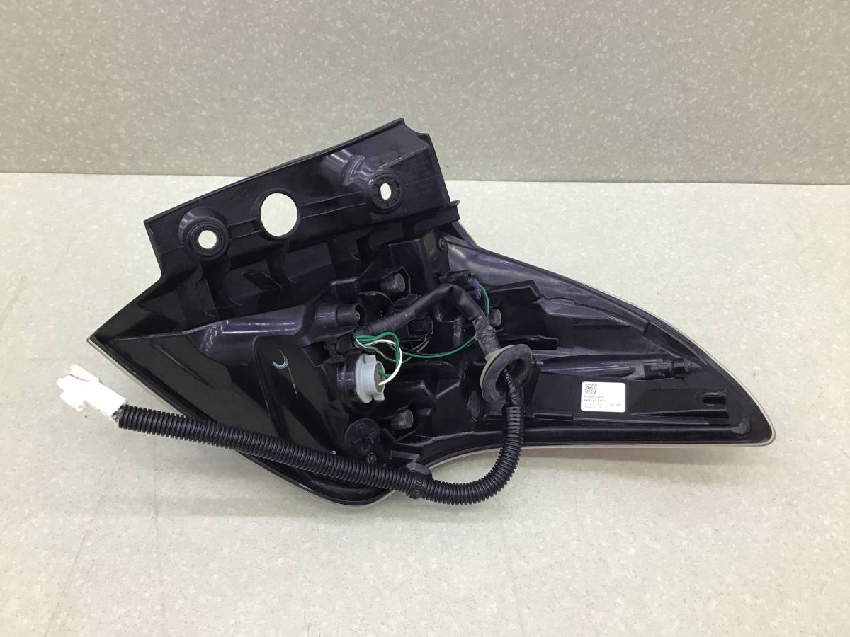 Фонарь задний левый Toyota Rav 4 (A40) 2013>