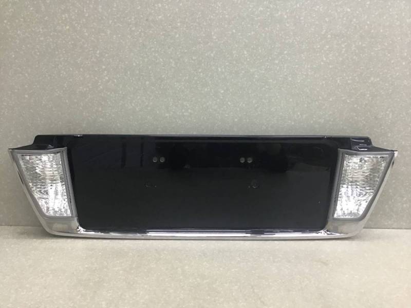 Накладка двери багажника Lexus LX570 (URJ201) 2007-2015