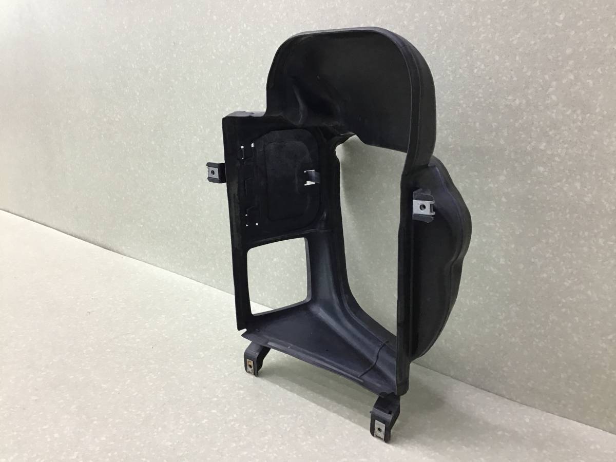 Воздуховод радиатора правый BMW X5 E70 2007-2013 Воздуховод радиатора правый BMW X5 E70 2007-2013