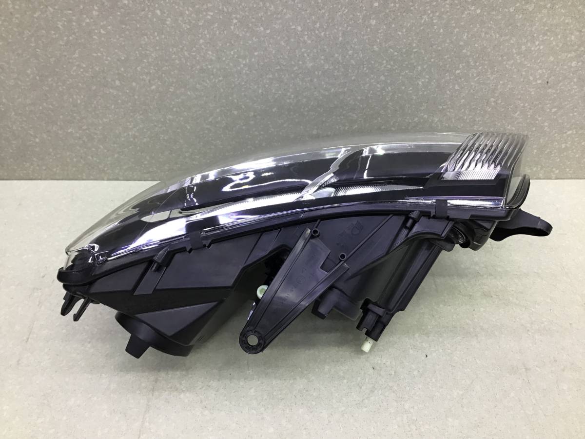 Фара левая Lada Largus (R90) 2012-2022