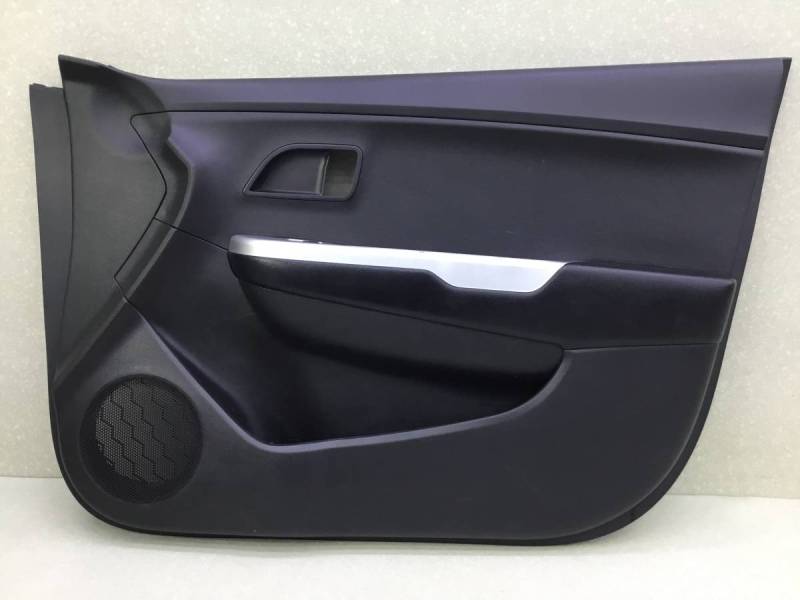 Обшивка двери передней правой Kia Rio 3 (QB) 2011-2017