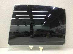 Стекло двери задней левой Nissan Maxima (A32) 1995-2000