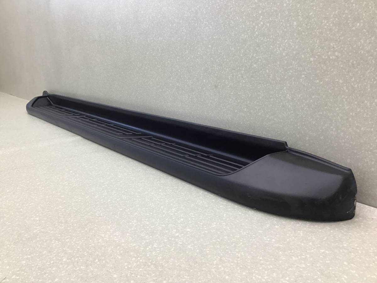 Подножка правая Toyota Hilux 2004-2015 Подножка правая Toyota Hilux 2004-2015