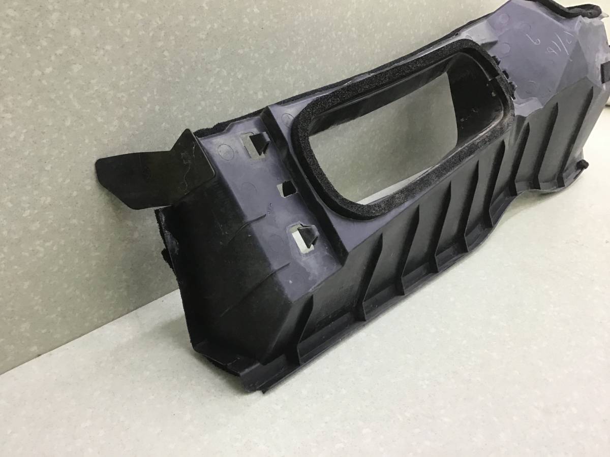 Воздухозаборник (внутри) Toyota Rav 4 (A30) 2006-2013 Воздухозаборник (внутри) Toyota Rav 4 (A30) 2006-2013