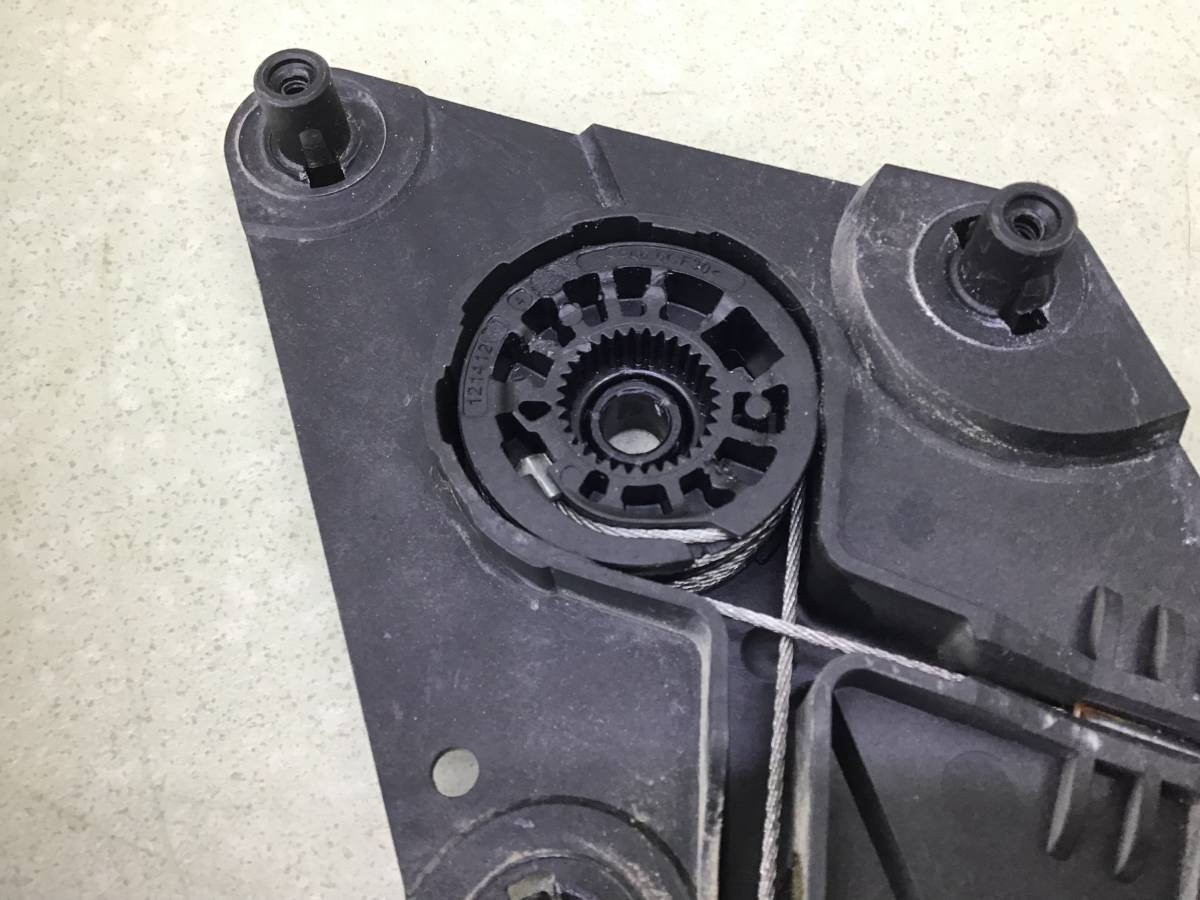 Стеклоподъемник электр. задний левый Skoda Rapid 2 2019-2023