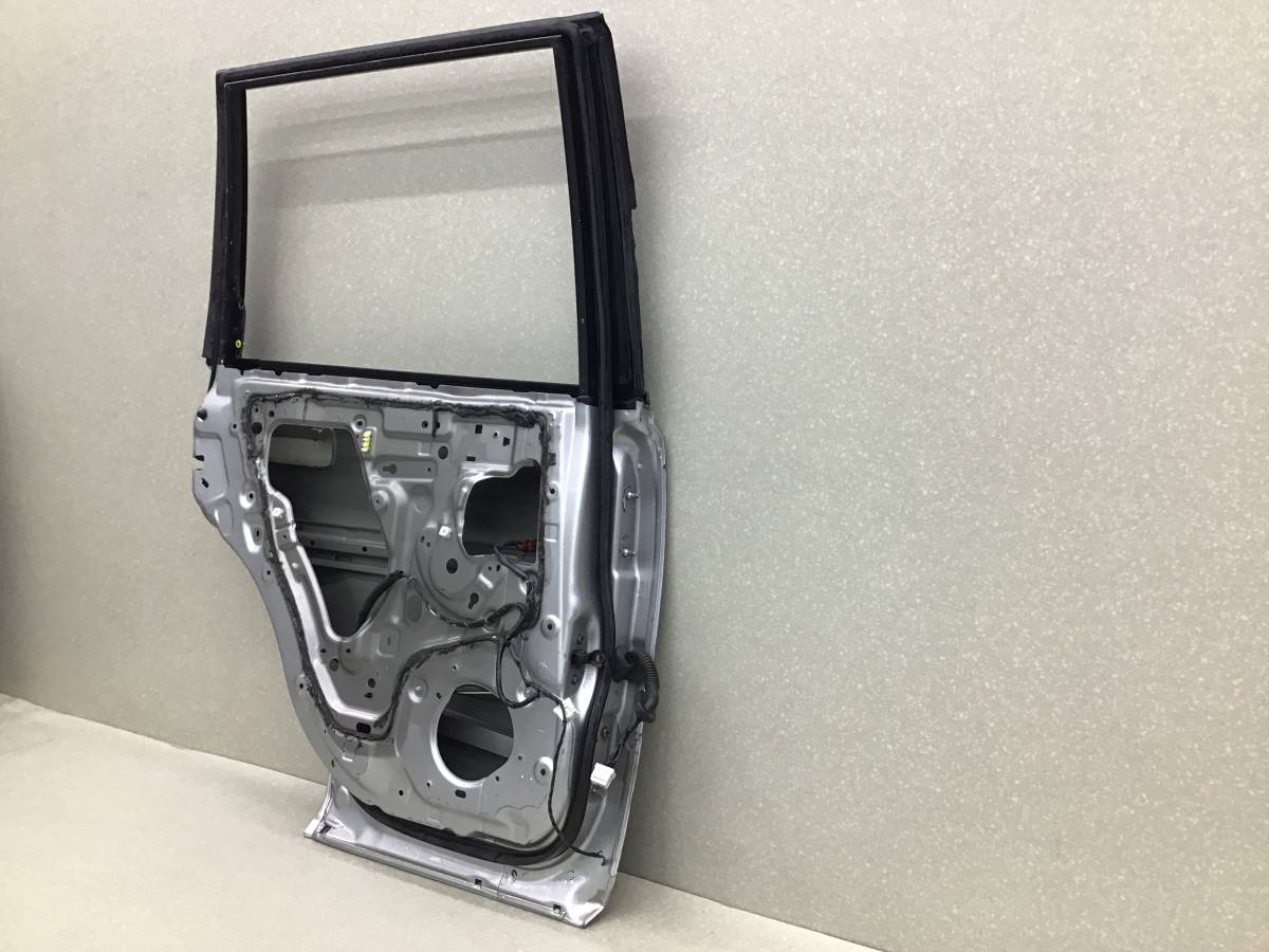Дверь задняя левая Nissan X-Trail (T30) 2001-2006 Дверь задняя левая Nissan X-Trail (T30) 2001-2006