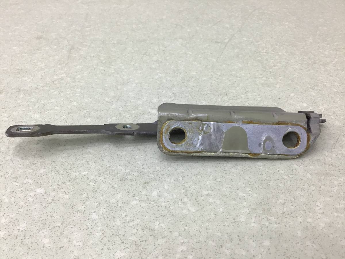 Петля капота левая Renault Logan (2) 2014>