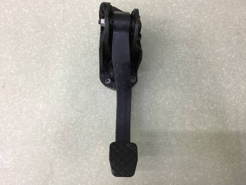 Педаль тормоза Skoda Octavia A5 (1Z5) 2004-2013 Педаль тормоза Skoda Octavia A5 (1Z5) 2004-2013