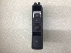 Кнопка фиксатора стояночного тормоза Audi Audi Q3 (8U) 2012-2019