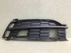 Решетка в бампер правая Skoda Karoq (NU7) 2017-н.в.