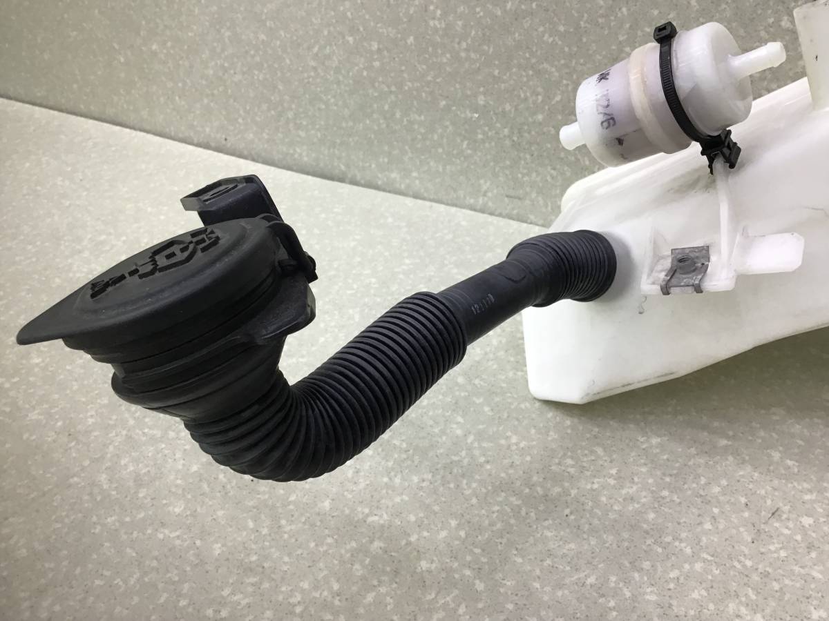 Бачок омывателя лобового стекла BMW X5 E70 2007-2013