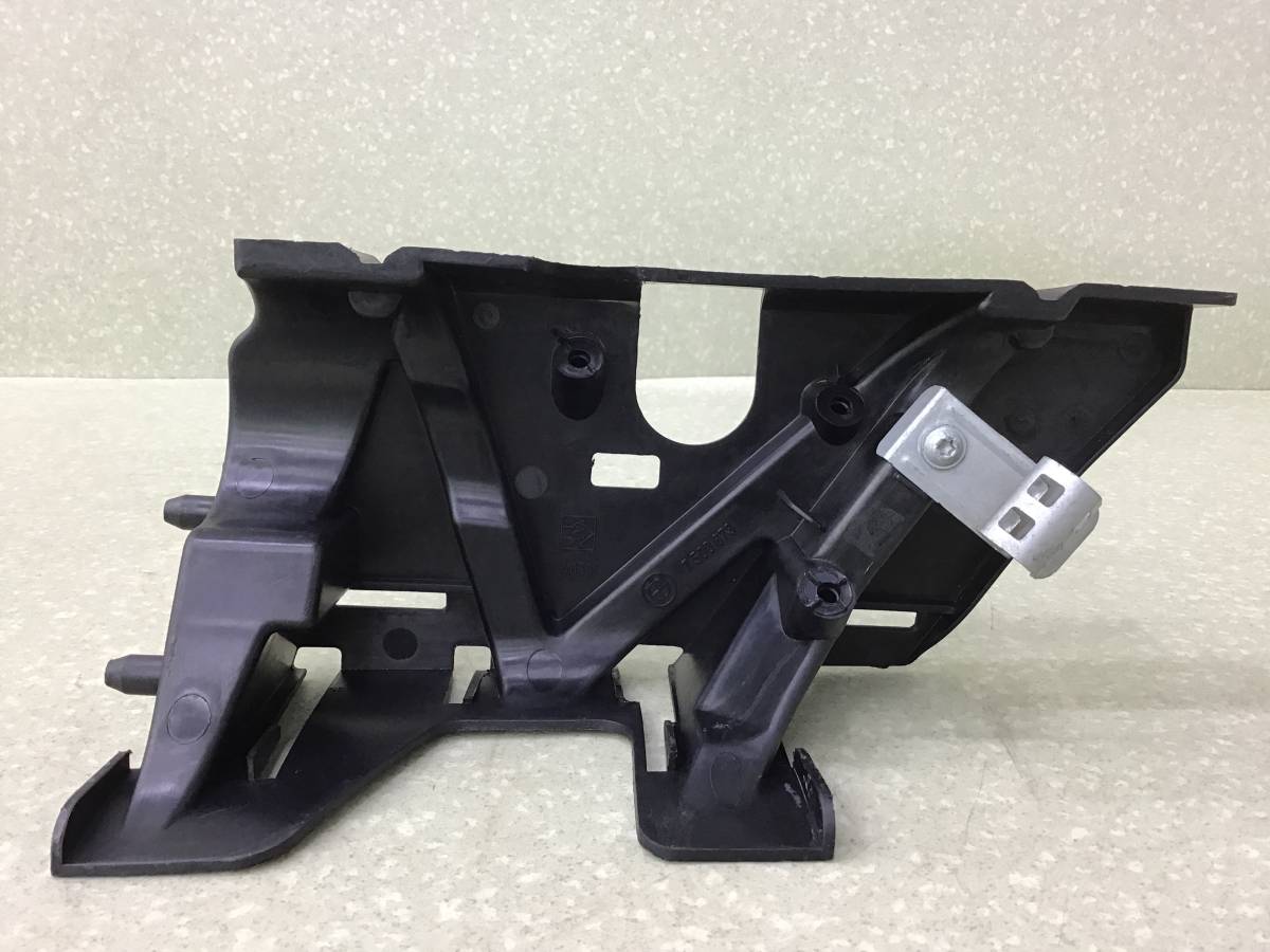 Кронштейн (сопут. товар) BMW X1 E84 2009-2015 Кронштейн (сопут. товар) BMW X1 E84 2009-2015