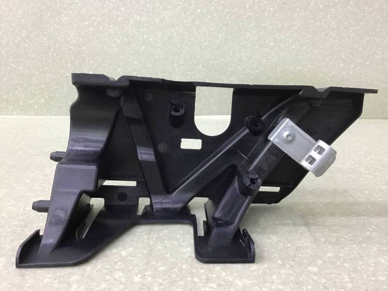Кронштейн (сопут. товар) BMW X1 E84 2009-2015 Кронштейн (сопут. товар) BMW X1 E84 2009-2015