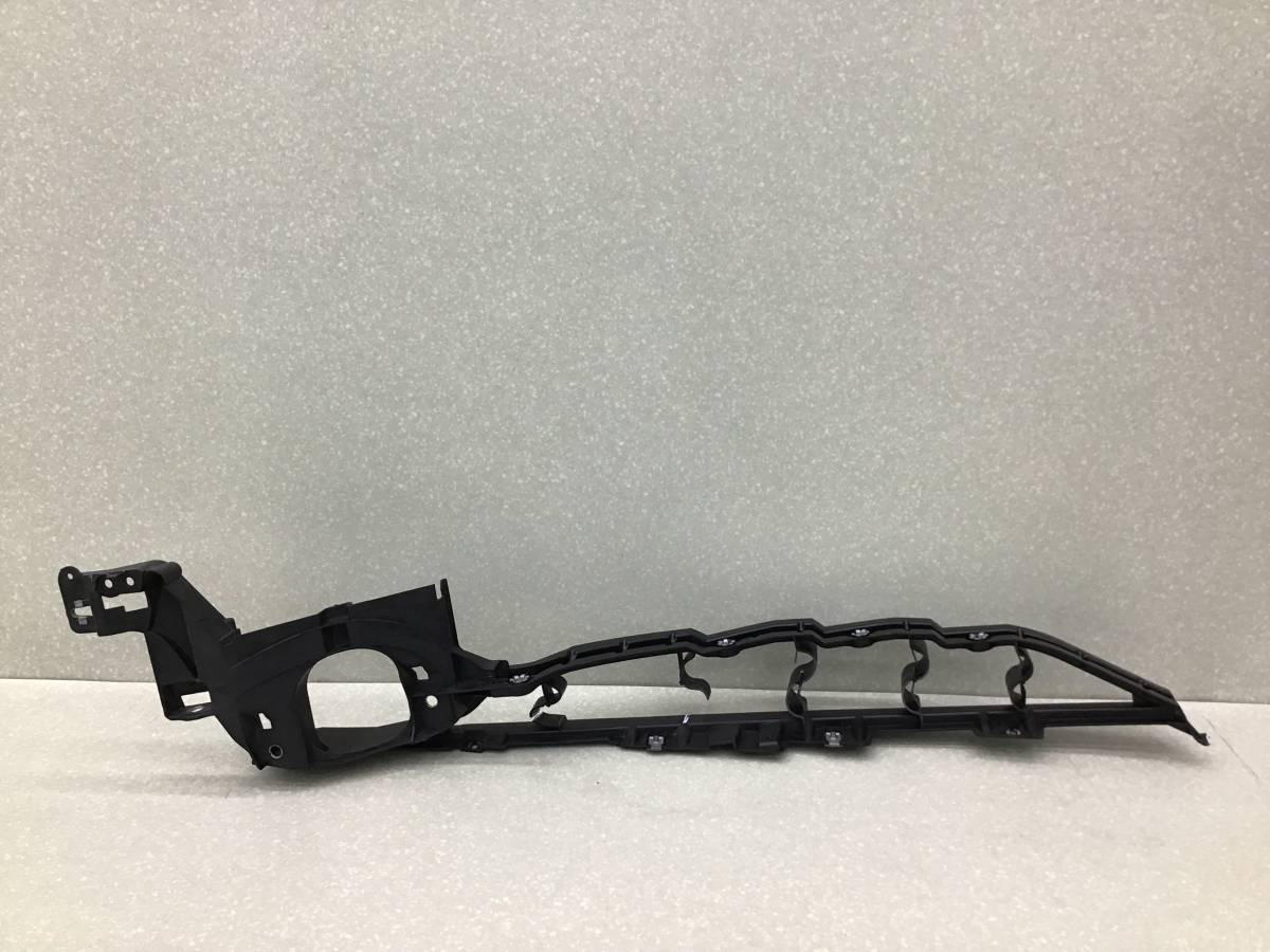 Кронштейн крепления крыла BMW X5 E70 2007-2013