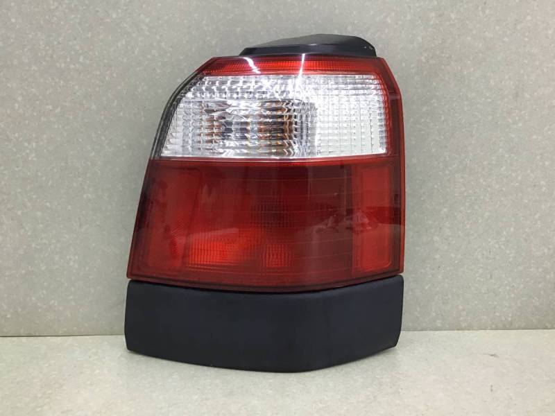 Фонарь задний наружный правый Subaru Forester (S11) 2002-2007