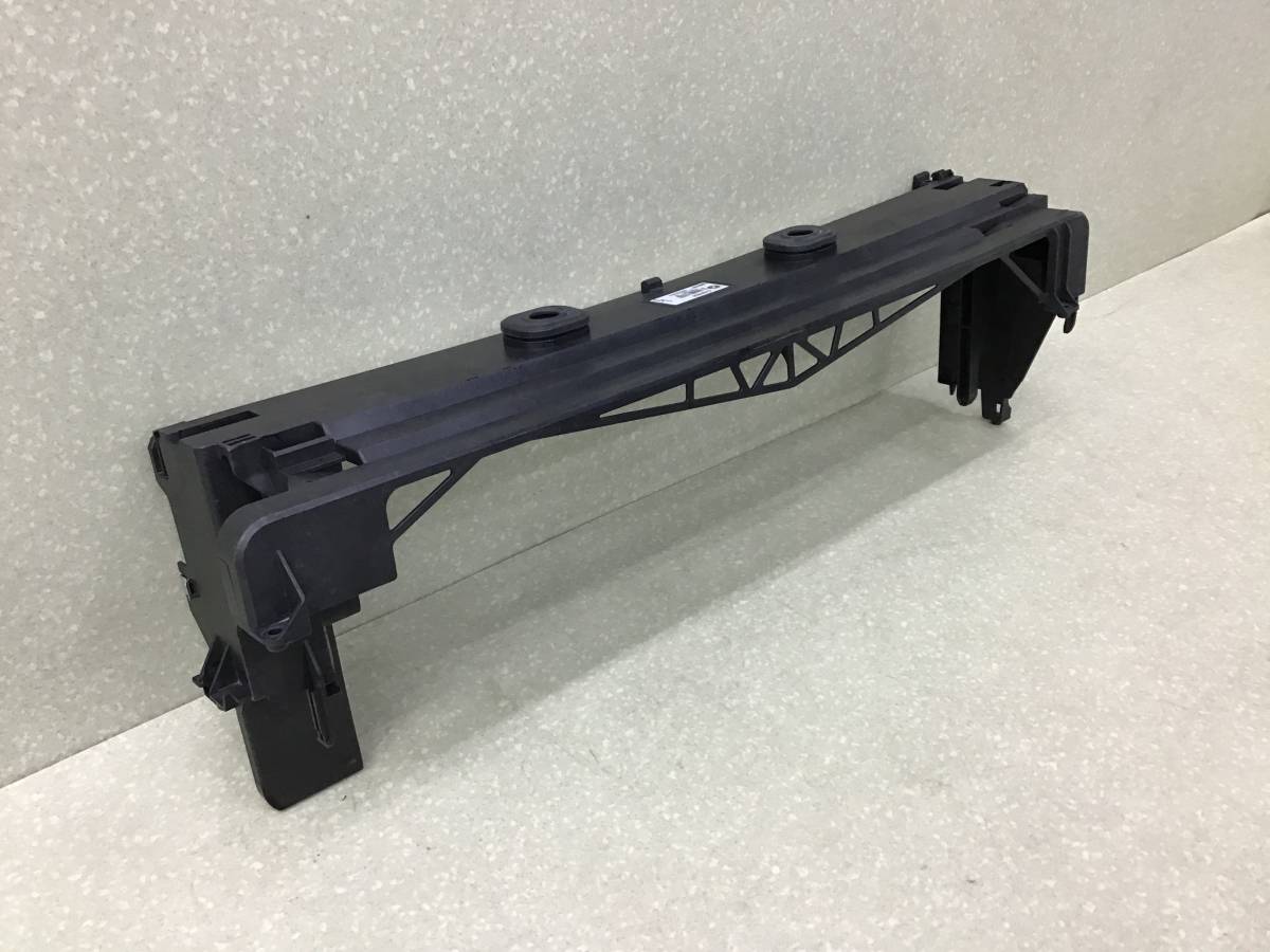 Рамка радиатора BMW 7-Series F01 2008-2015 Рамка радиатора BMW 7-Series F01 2008-2015