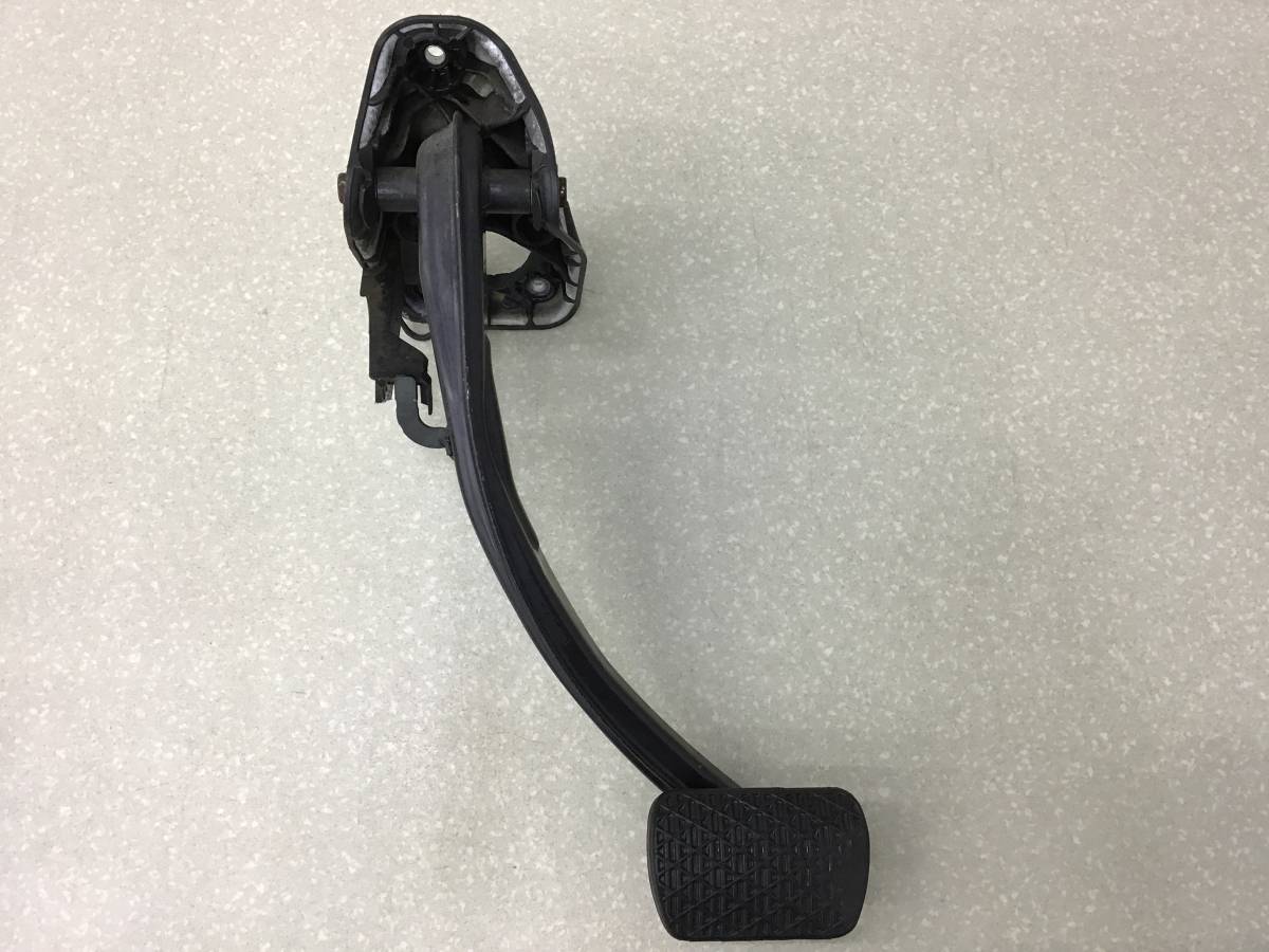 Педаль тормоза Mercedes-Benz GL-Class (X166) 2012> Педаль тормоза Mercedes-Benz GL-Class (X166) 2012>