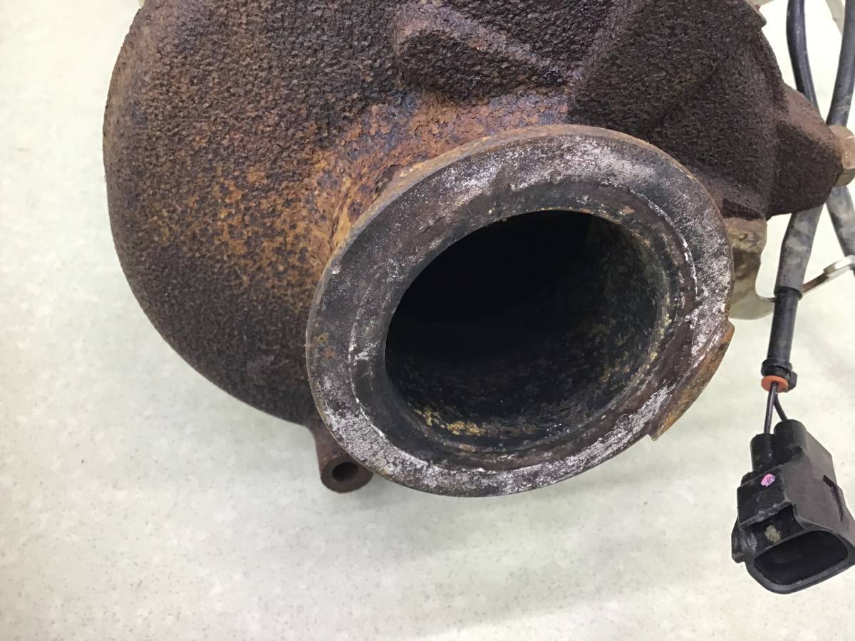 Катализатор Toyota Hilux (GUN125L, GUN126L, TGN126) 2015-н.в. Катализатор Toyota Hilux (GUN125L, GUN126L, TGN126) 2015-н.в.