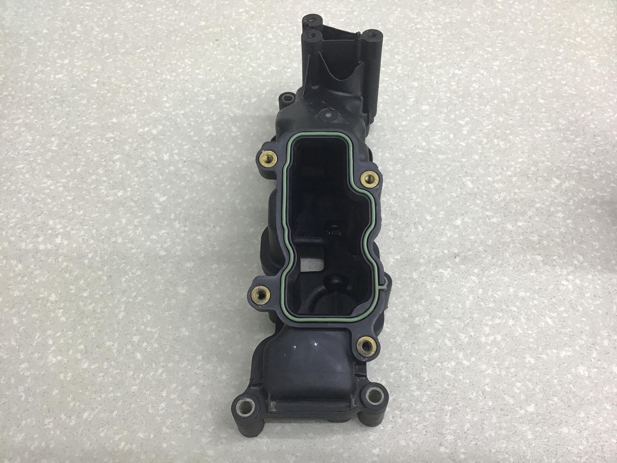 Коллектор впускной Audi A6 (C6) 2005-2011 Коллектор впускной Audi A6 (C6) 2005-2011