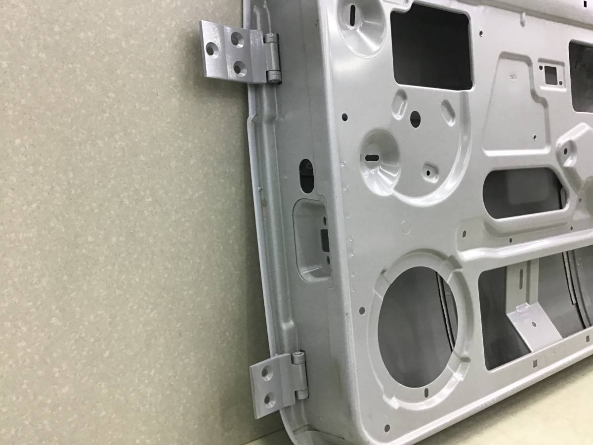 Дверь передняя правая Lada Niva (2121) 1977-2021