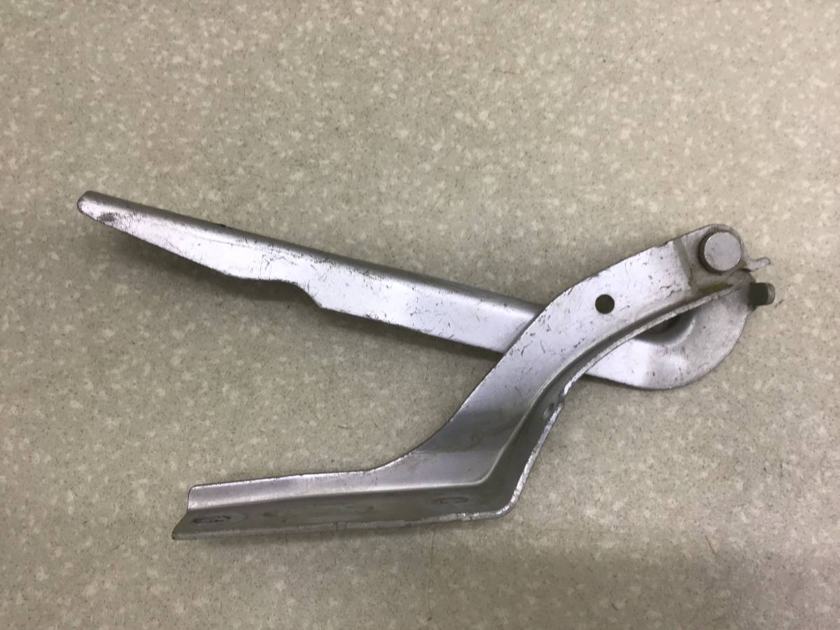 Петля капота левая Peugeot 307 (3A, 3C, 3H) 2001-2008