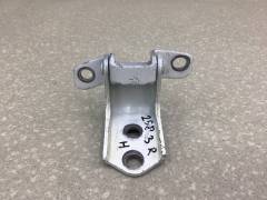 Петля двери задней правой нижняя Mazda CX-7 (ER) 2006-2012