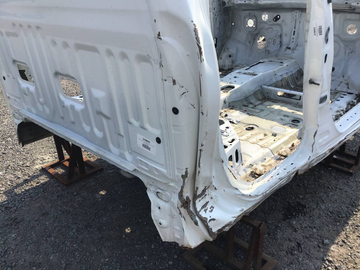Панель задняя Toyota Hilux (GUN125L, GUN126L, TGN126) 2015-н.в. Панель задняя Toyota Hilux (GUN125L, GUN126L, TGN126) 2015-н.в.