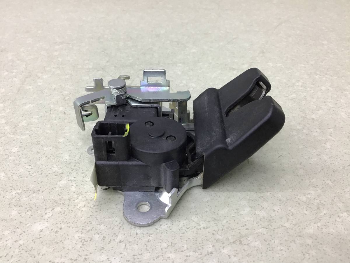 Замок багажника Kia Rio 4 (FB) 2017-2022