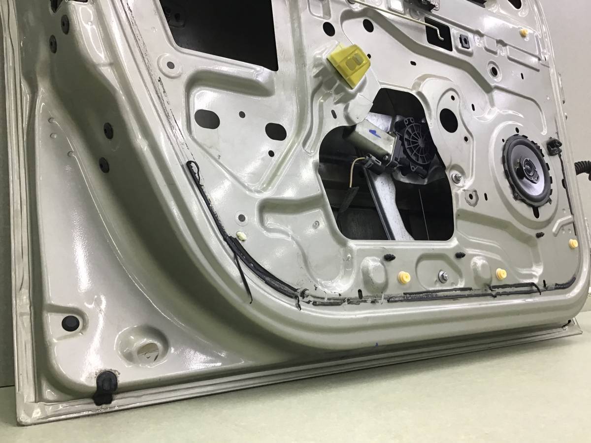 Дверь передняя левая Renault Sandero 1 (BS1Y) 2009-2014