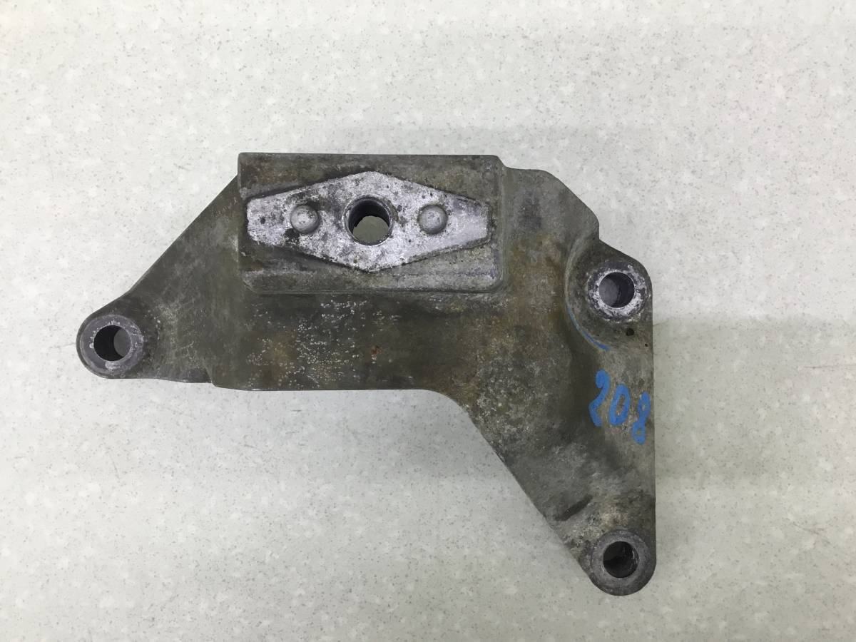 Кронштейн КПП левый Ford Mondeo 4 (BD) 2007-2015 Кронштейн КПП левый Ford Mondeo 4 (BD) 2007-2015