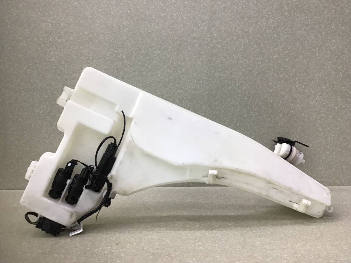 Бачок омывателя лобового стекла BMW X5 E70 2007-2013