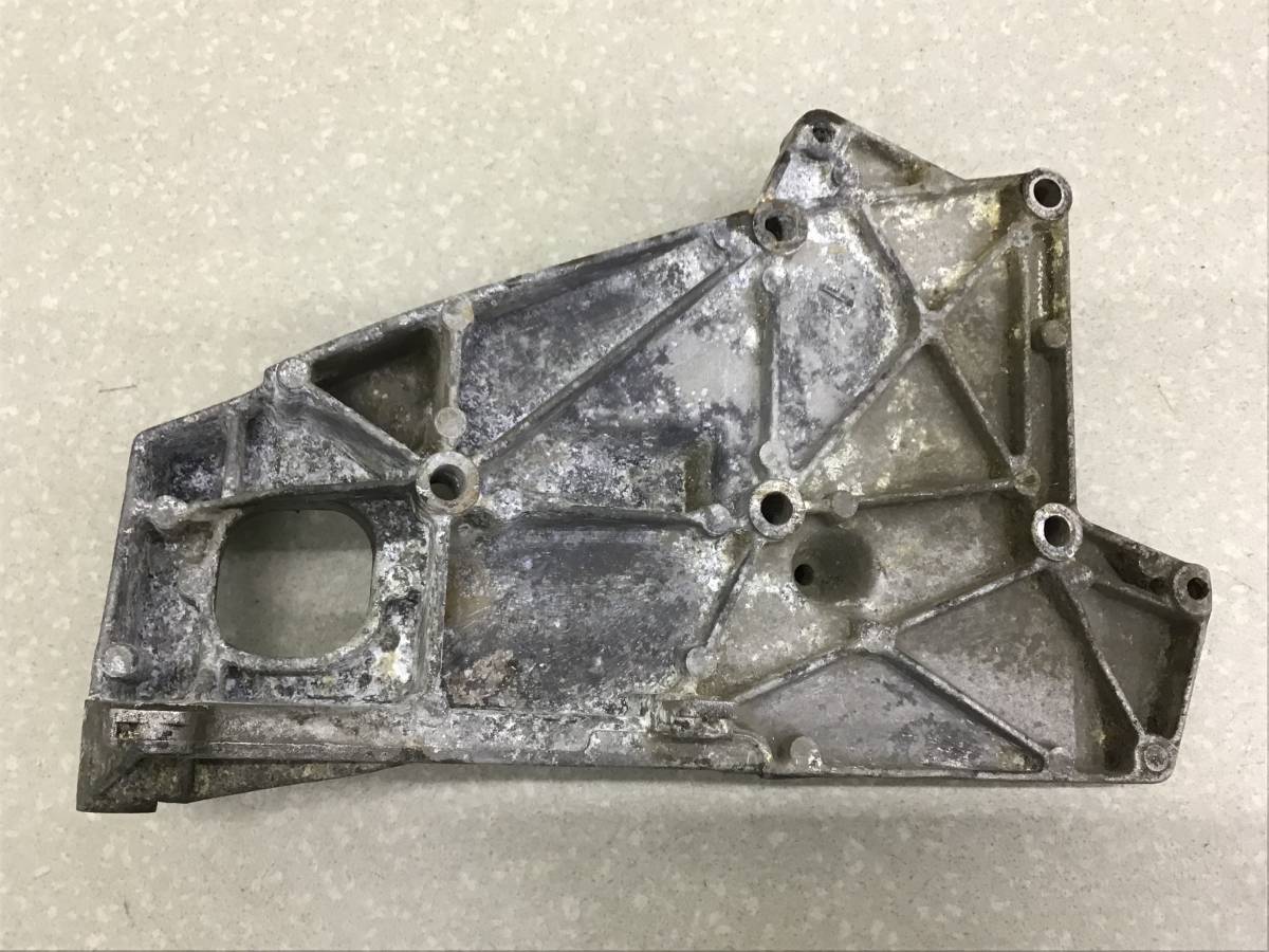 Кронштейн генератора Mercedes-Benz S-Class (W140) 1991-1999 Кронштейн генератора Mercedes-Benz S-Class (W140) 1991-1999