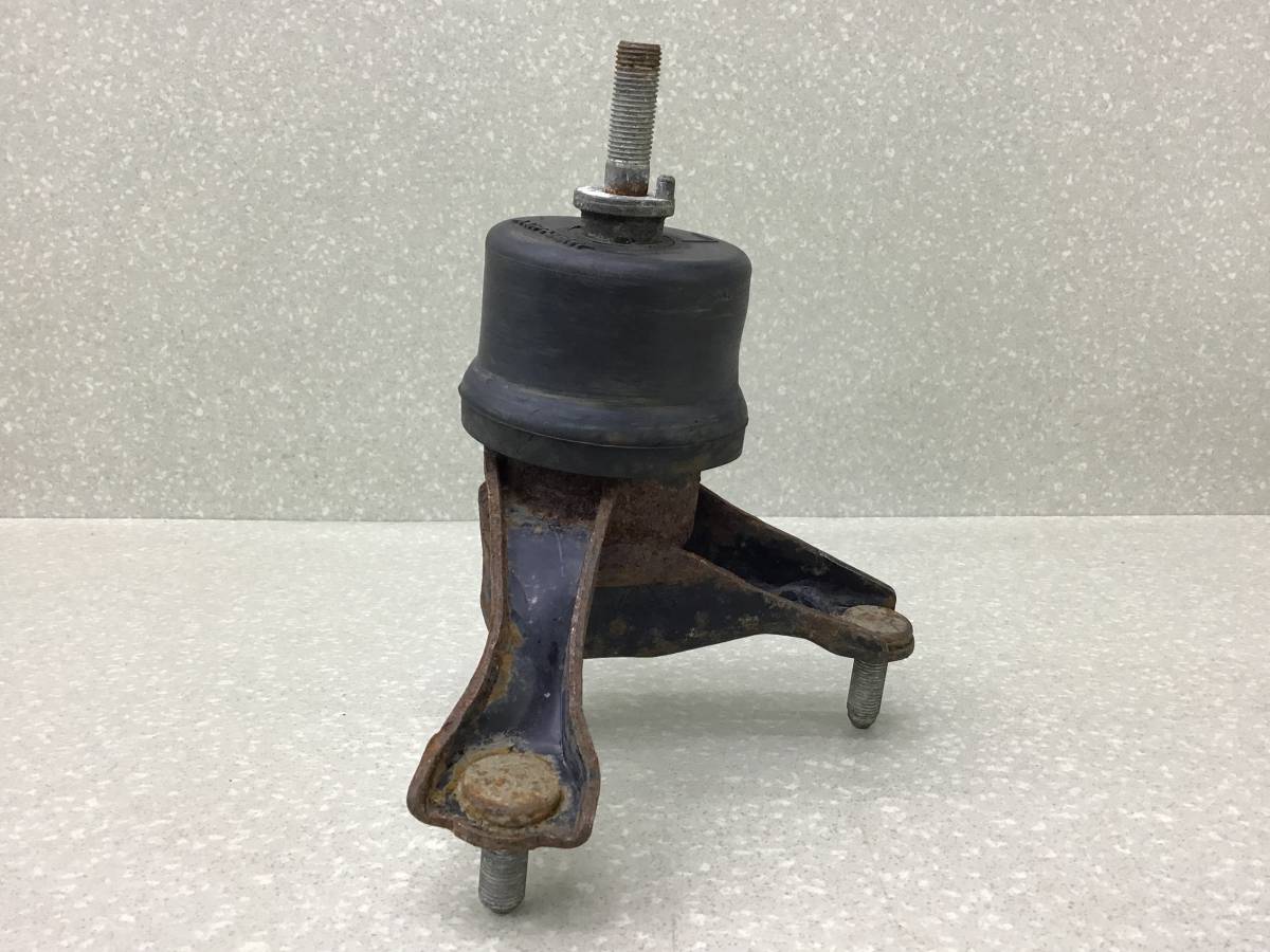 Опора двигателя левая Toyota Camry (V50) 2011-2017 Опора двигателя левая Toyota Camry (V50) 2011-2017