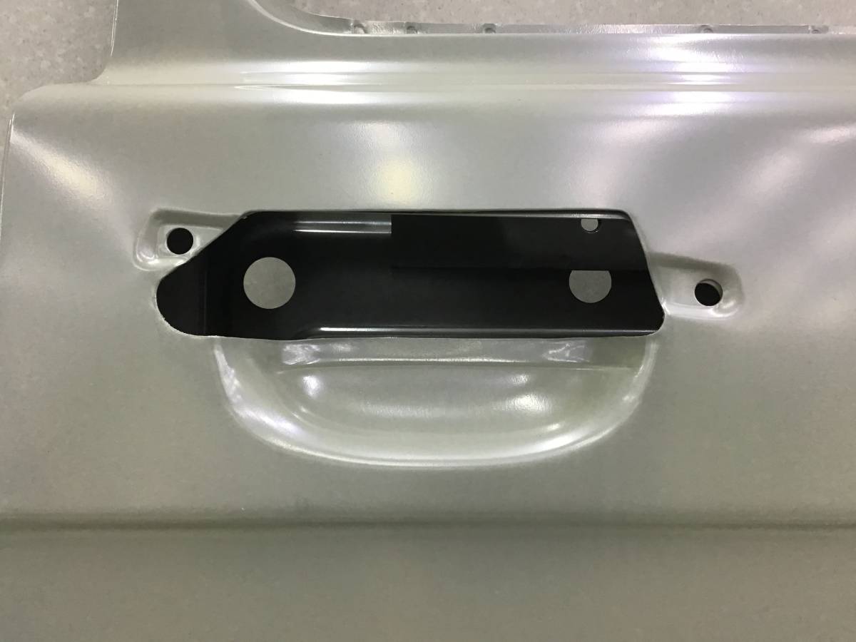 Дверь передняя правая Lada Niva (2121) 1977-2021