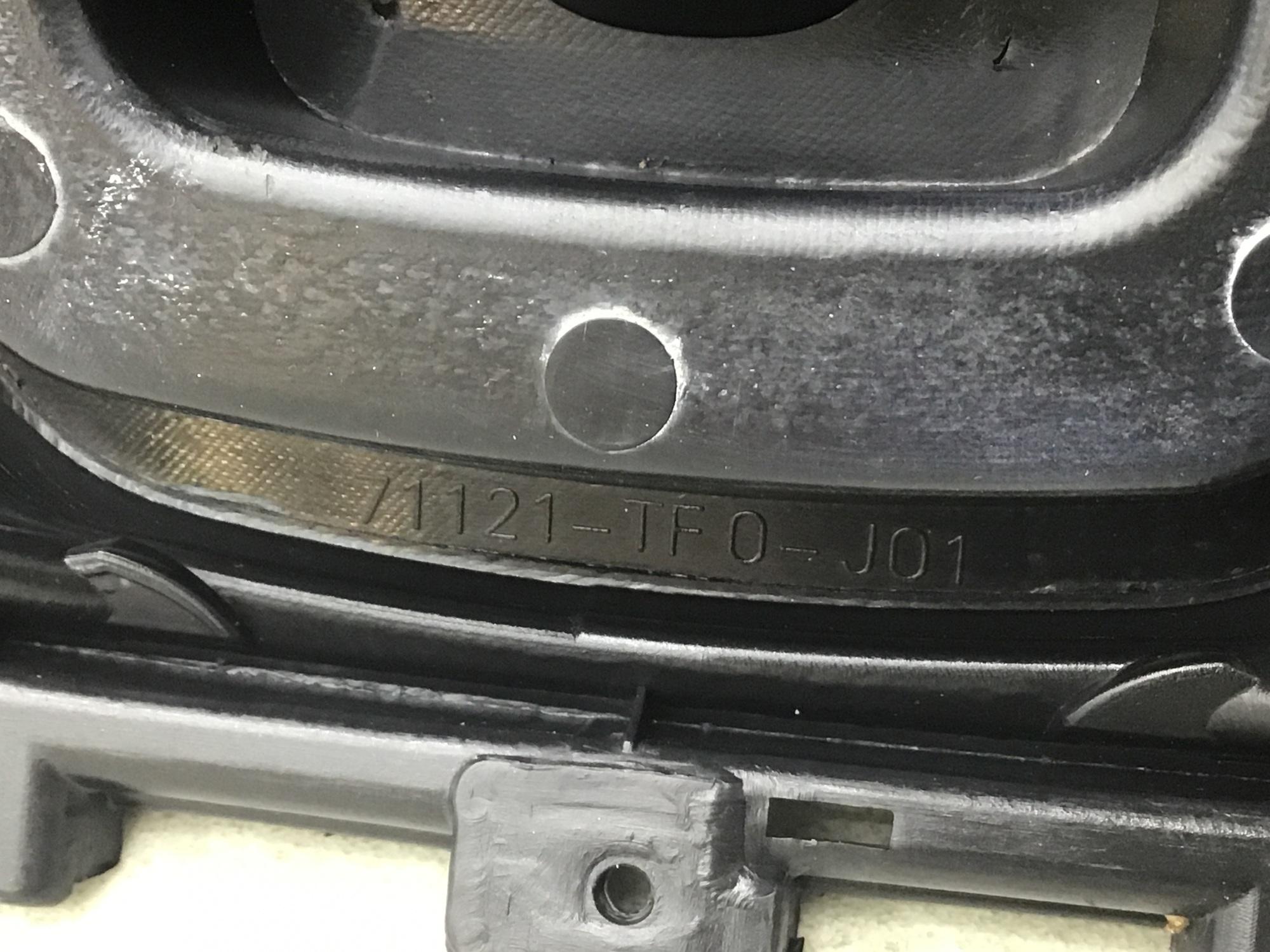 Решетка радиатора, Honda Jazz 2008-2015 Решетка радиатора, Honda Jazz 2008-2015