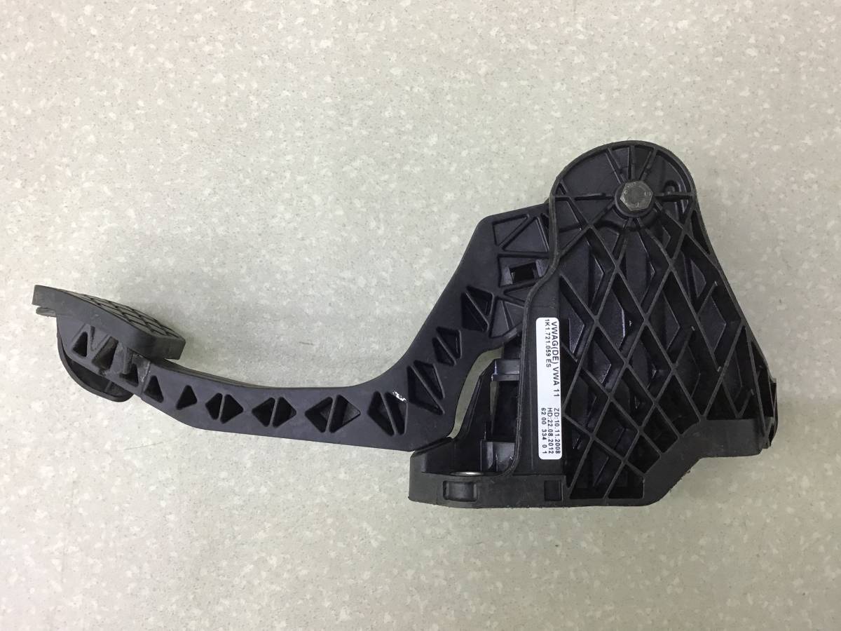 Педаль тормоза Skoda Octavia A5 (1Z5) 2004-2013 Педаль тормоза Skoda Octavia A5 (1Z5) 2004-2013