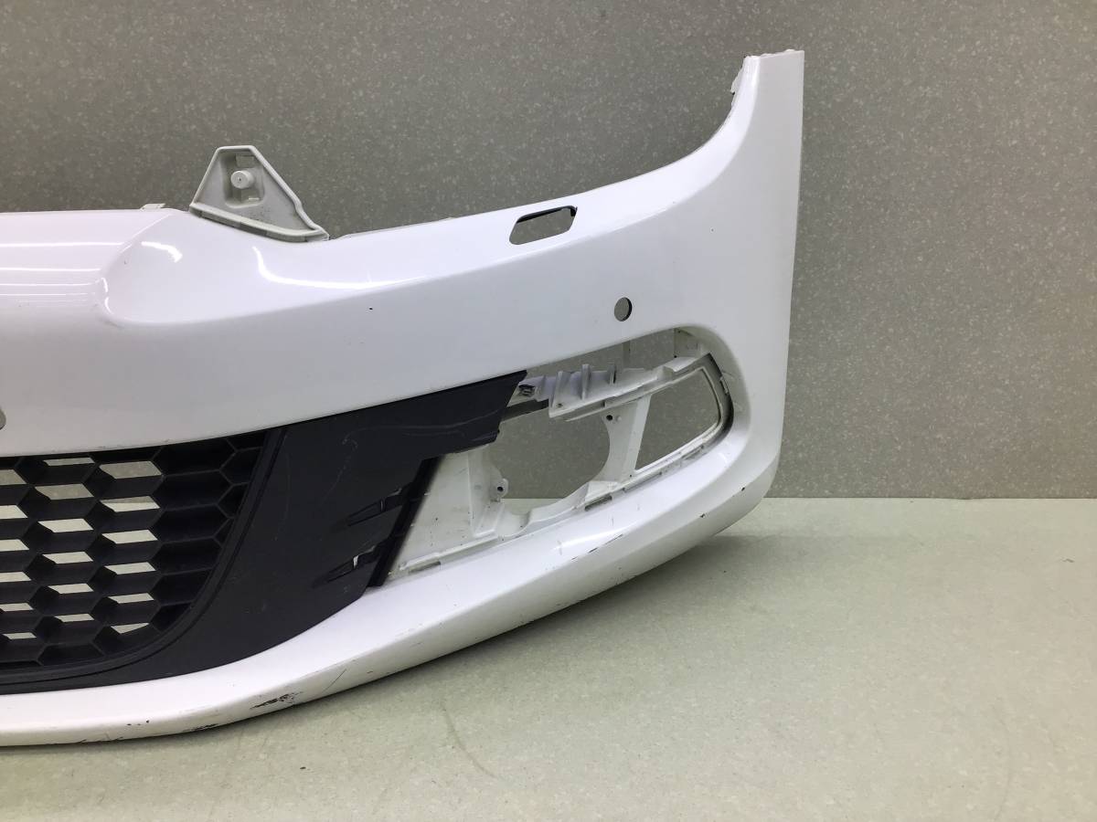 Бампер передний Volkswagen Scirocco 2009-2015