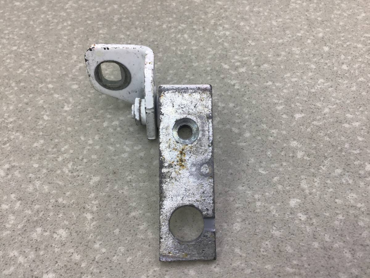 Петля двери Ford Focus 3 (CB8) 2011-2019 Петля двери Ford Focus 3 (CB8) 2011-2019