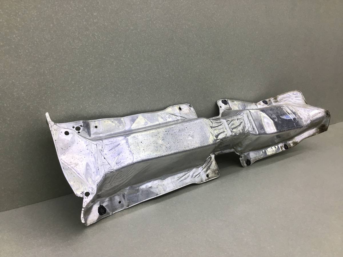 Экран тепловой Volkswagen Polo Sed 5 (6C1) 2010-2020 Экран тепловой Volkswagen Polo Sed 5 (6C1) 2010-2020
