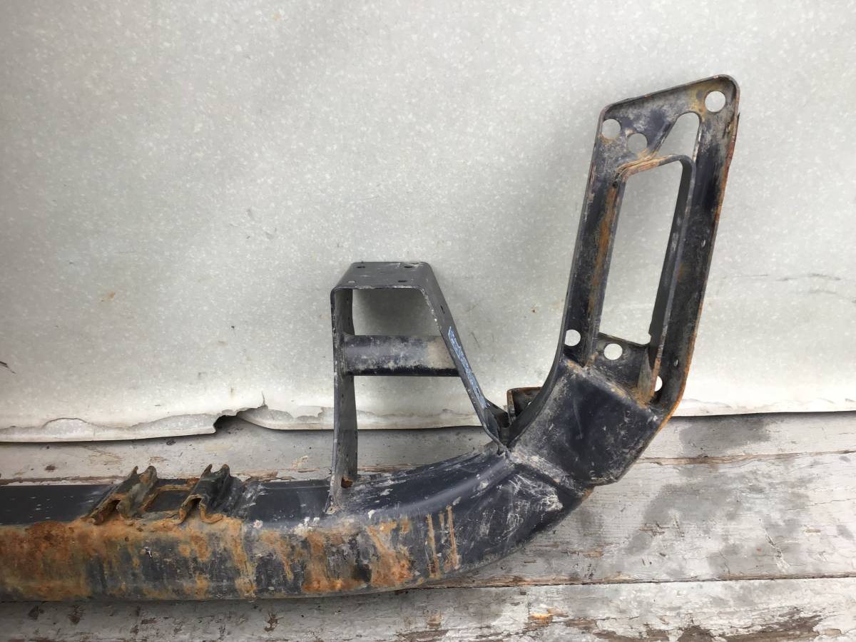 Усилитель переднего бампера MAN TGA 2007>