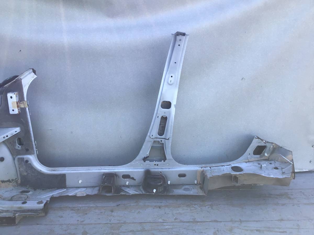 Порог со стойкой правый Renault Duster (HS) 2010-2021 Порог со стойкой правый Renault Duster (HS) 2010-2021