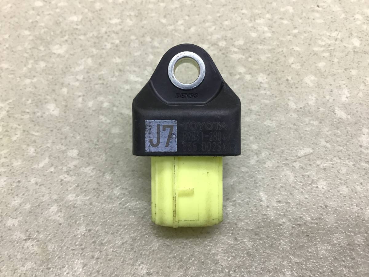 Датчик AIR BAG Toyota Prius (W50) 2015-2019 Датчик AIR BAG Toyota Prius (W50) 2015-2019