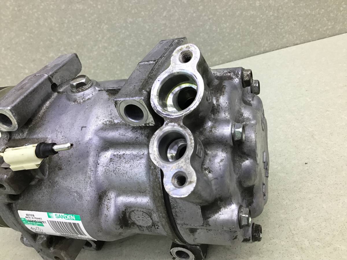 Радиатор кондиционера (конденсер) Renault Sandero 1 (BS1Y) 2009-2014