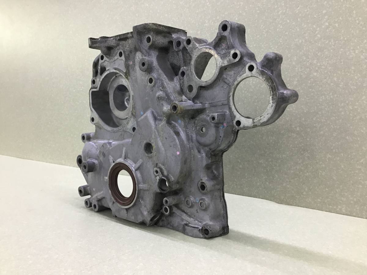 Крышка двигателя передняя Mitsubishi Pajero/Montero 4 (V8, V9) 2007>