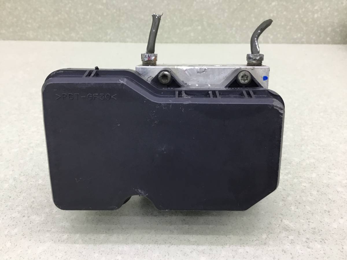 Блок ABS (насос) Mitsubishi L200 (KB) 2006-2016 Блок ABS (насос) Mitsubishi L200 (KB) 2006-2016
