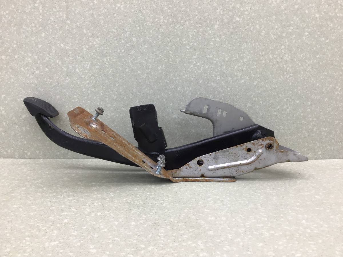 Педаль тормоза Ford Focus 2 (CB4) 2007-2011 Педаль тормоза Ford Focus 2 (CB4) 2007-2011
