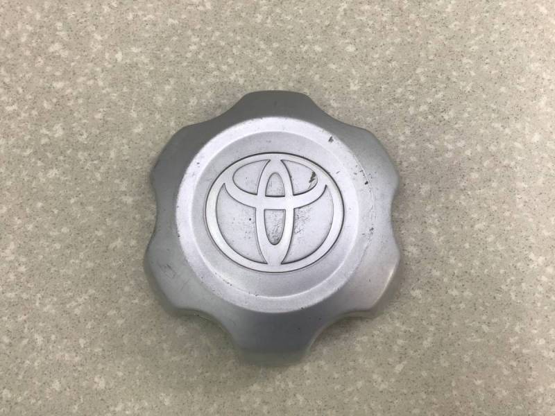 Колпак декоративный Toyota Hilux 2004-2015 Колпак декоративный Toyota Hilux 2004-2015