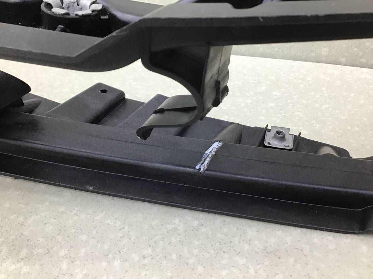 Кронштейн крепления крыла BMW X5 E70 2007-2013